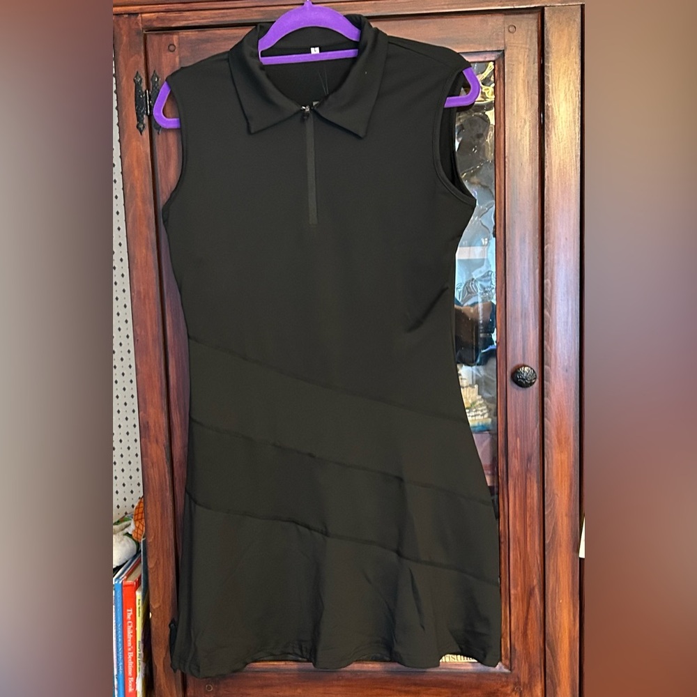 Yipocky Black Sleeveless Tennis/ Sport Dress with shorts. Size L, NEW with tag